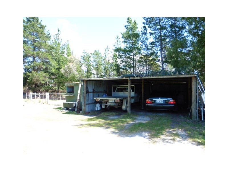 ** Gladstone Road, South Mount Cameron TAS 7264