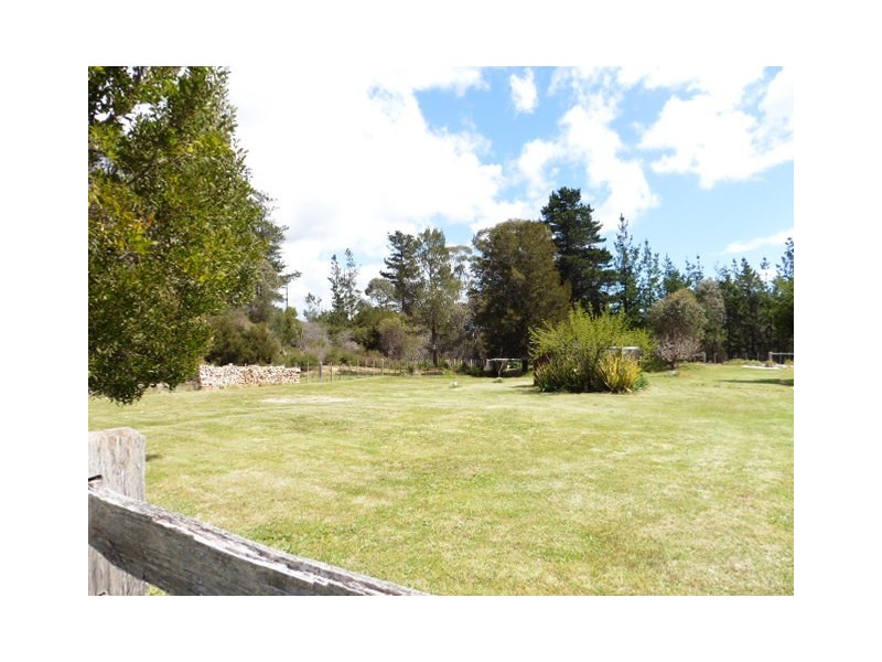 ** Gladstone Road, South Mount Cameron TAS 7264