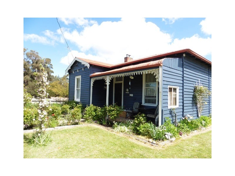 ** Gladstone Road, South Mount Cameron TAS 7264