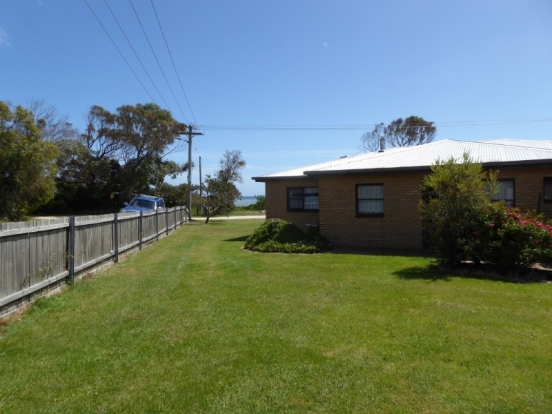 11 Morgan Esplanade, Tomahawk TAS 7262