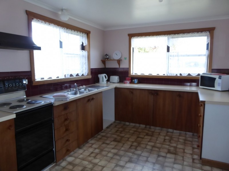 11 Morgan Esplanade, Tomahawk TAS 7262