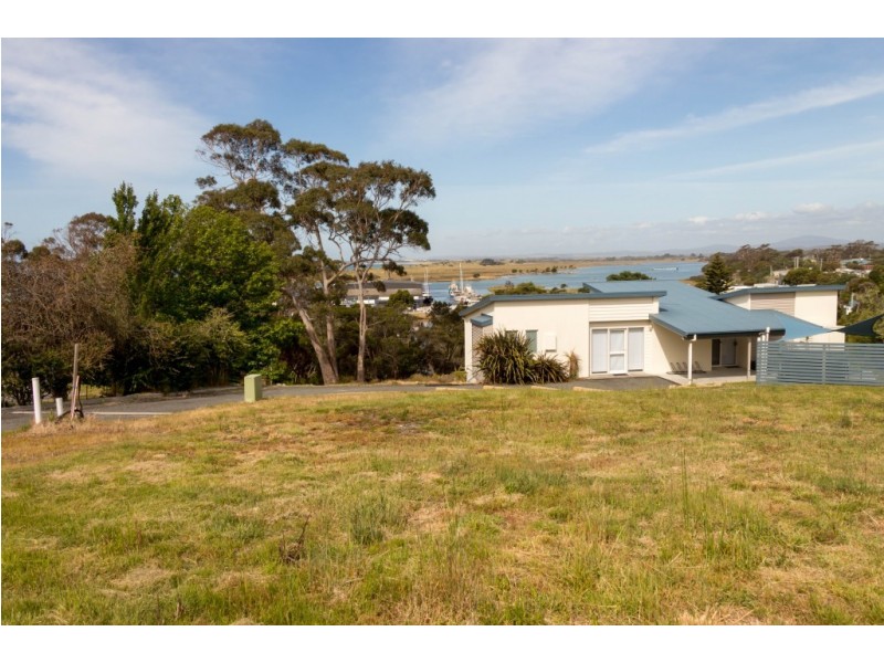 2/4 Bridview Place, Bridport TAS 7262
