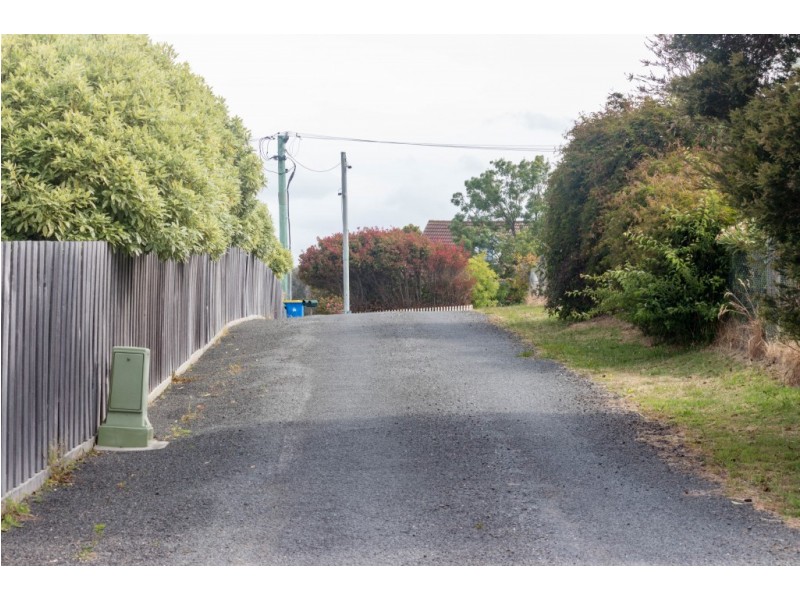 2/4 Bridview Place, Bridport TAS 7262