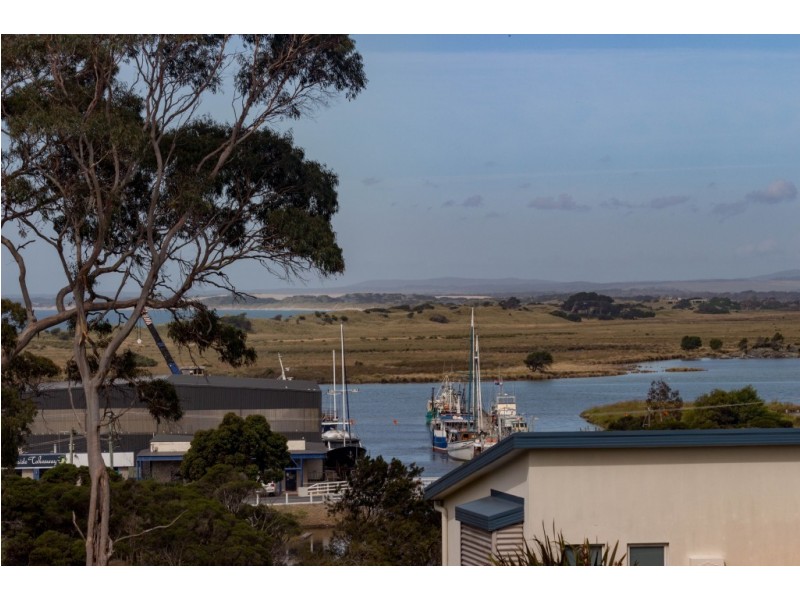 2/4 Bridview Place, Bridport TAS 7262