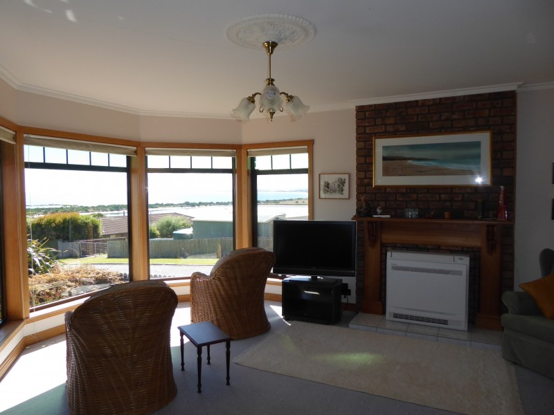 14 Louisa Street, Bridport TAS 7262
