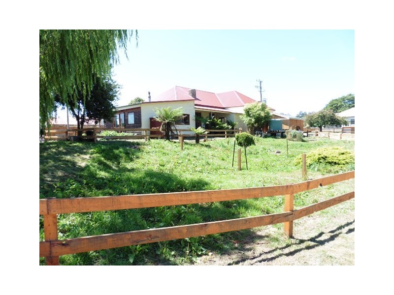 17 Stoke Street, Branxholm TAS 7261