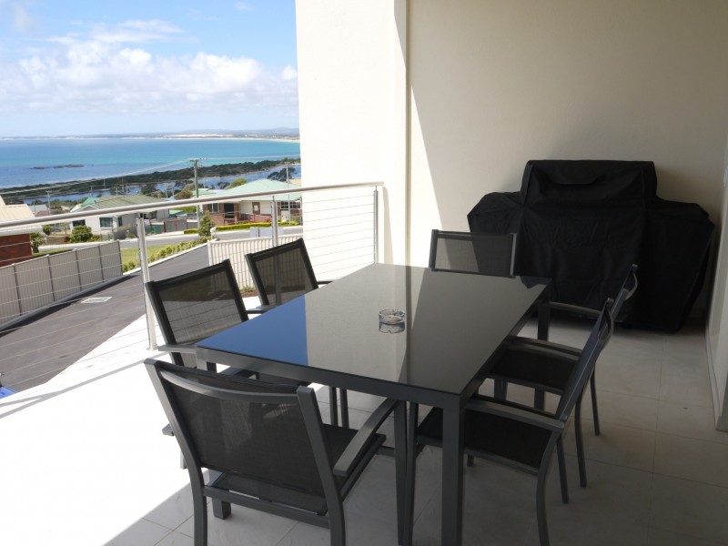 2/5a Clarke Street, Bridport TAS 7262