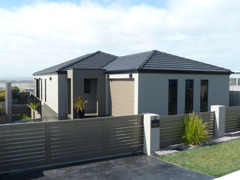 1/3 Flinders Lane, Bridport TAS 7262