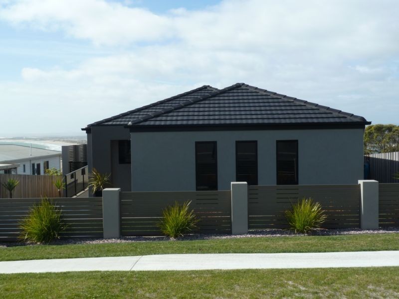 1/3 Flinders Lane, Bridport TAS 7262