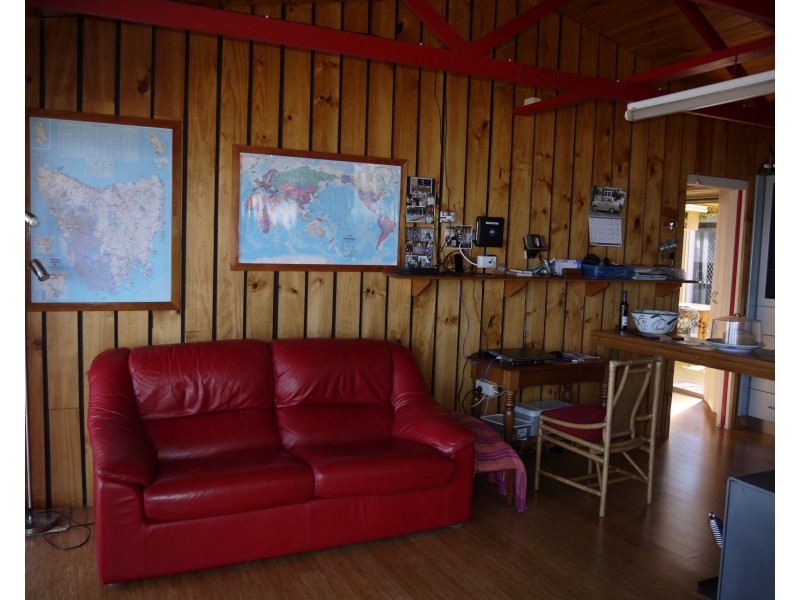 1 Hakea Street, Ansons Bay TAS 7216