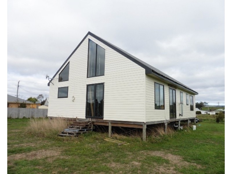 17 Winnaleah Road, Winnaleah TAS 7265