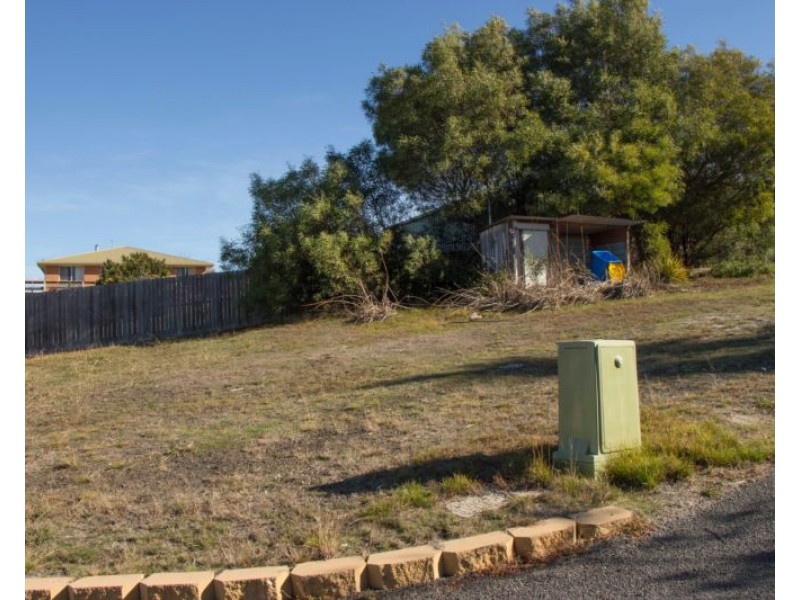 2/4 Bridview Place, Bridport TAS 7262