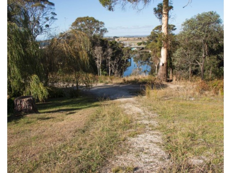 2/4 Bridview Place, Bridport TAS 7262