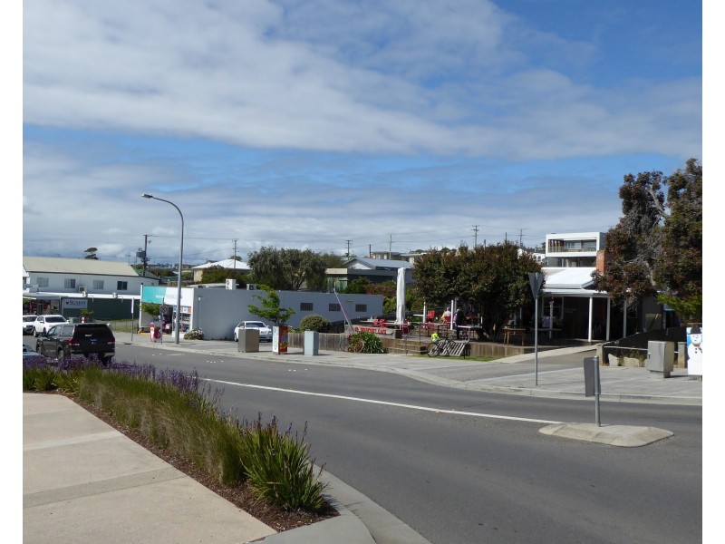 97 – 99 Main Street, Bridport TAS 7262