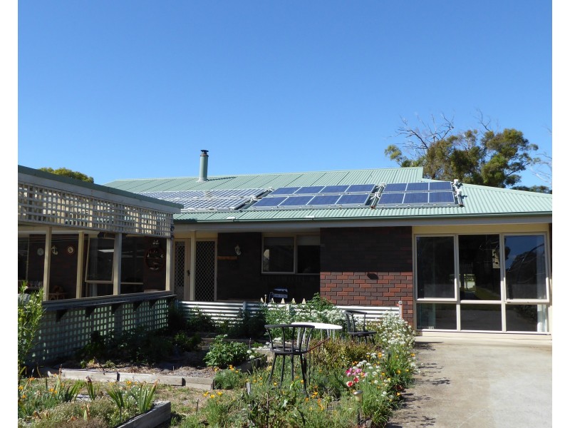 8 Blackwood Court, Ansons Bay TAS 7216