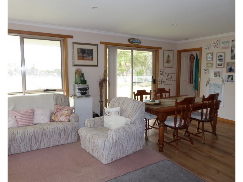 8 Blackwood Court, Ansons Bay TAS 7216