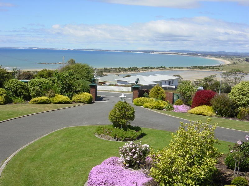 2 Flinders Lane, Bridport TAS 7262