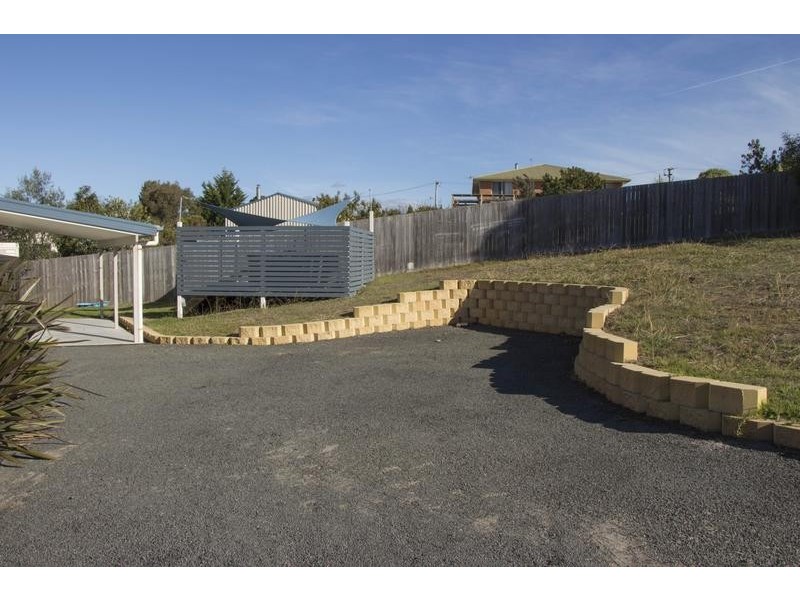 2/4 Bridview Place, Bridport TAS 7262