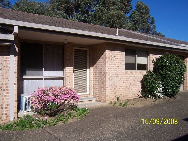 5/6 Carisbrooke Close, Bomaderry NSW 2541