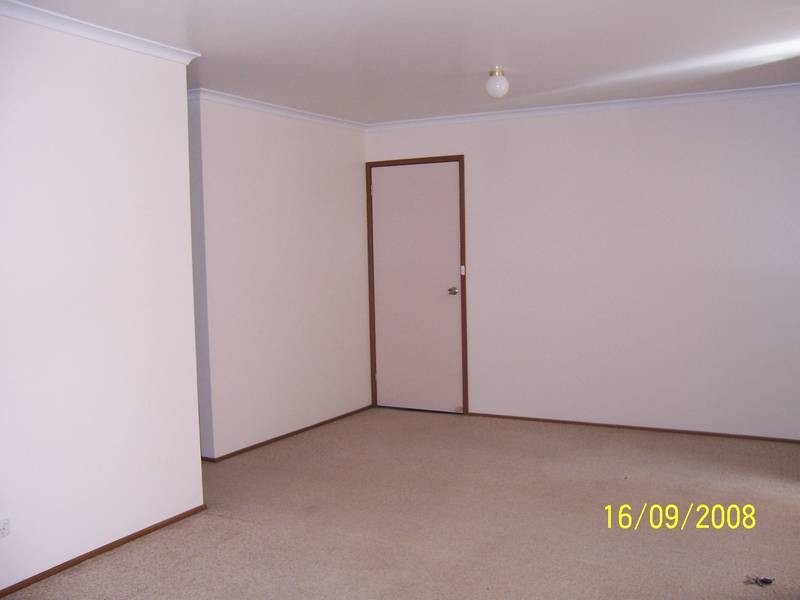 5/6 Carisbrooke Close, Bomaderry NSW 2541