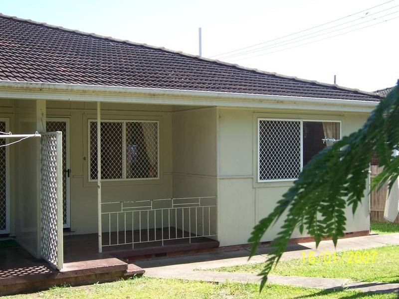 4/6 McGrath Avenue, Nowra NSW 2541