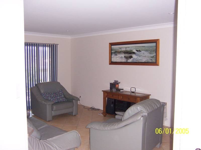3 Freesia Crescent, Bomaderry NSW 2541