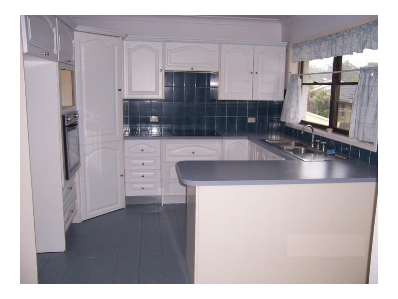 21 Castle Glen, North Nowra NSW 2541