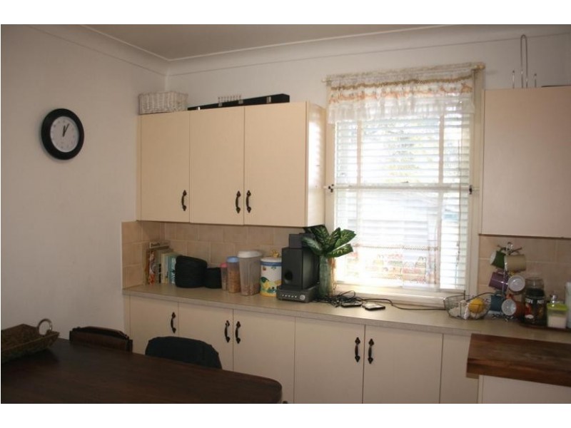 21 Young Avenue, Nowra NSW 2541