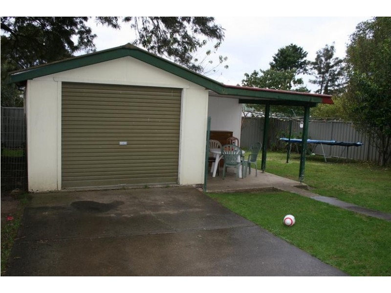21 Young Avenue, Nowra NSW 2541