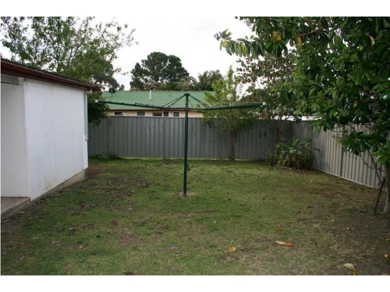 21 Young Avenue, Nowra NSW 2541