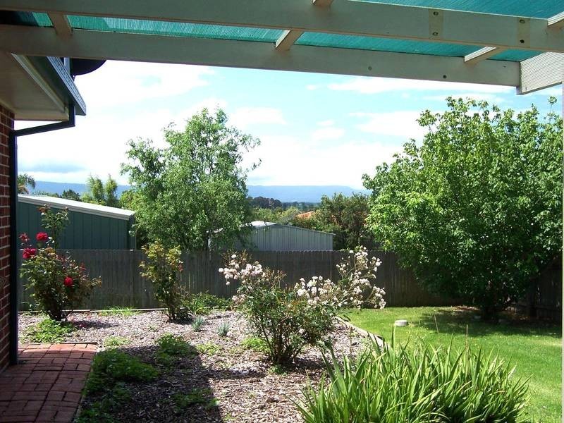 24 Illawarra Circuit, Worrigee NSW 2540