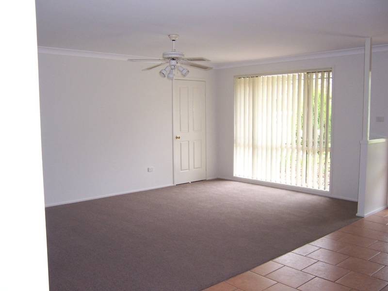 24 Illawarra Circuit, Worrigee NSW 2540