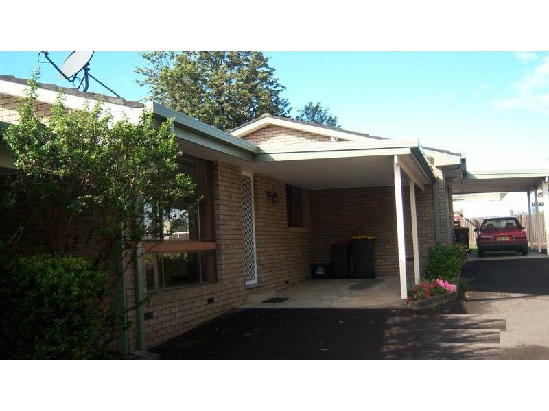2/7 Campbell Place, Nowra NSW 2541