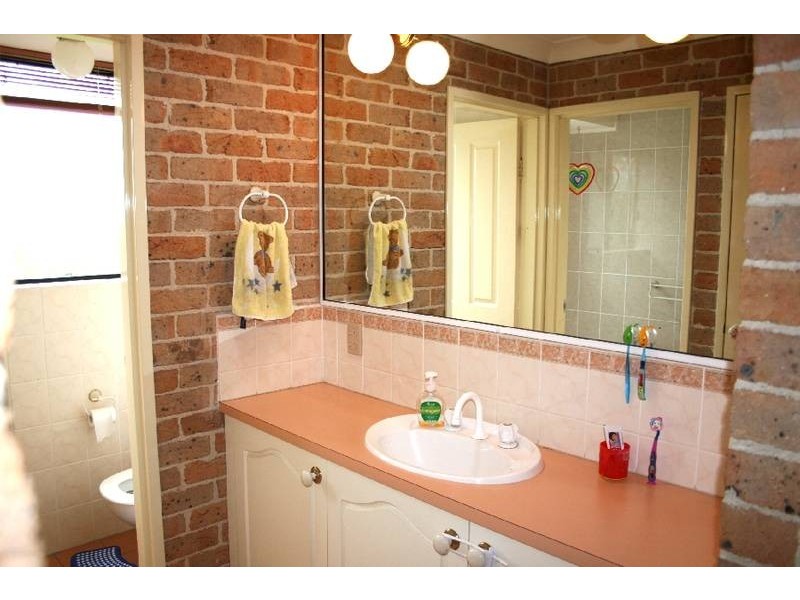 13 Robinia Way, Worrigee NSW 2540