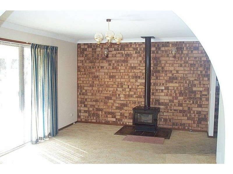 24A Amalfi Crescent, Nowra NSW 2541