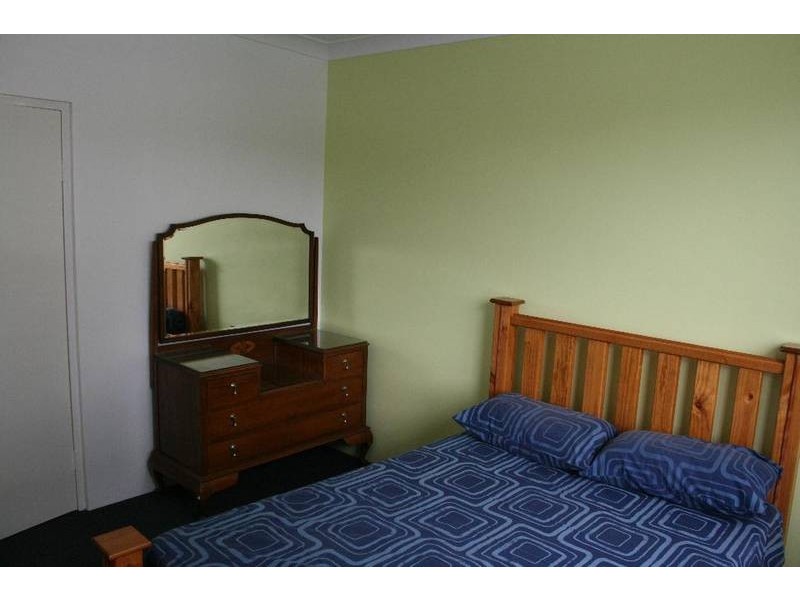 10 West Street, Greenwell Point NSW 2540