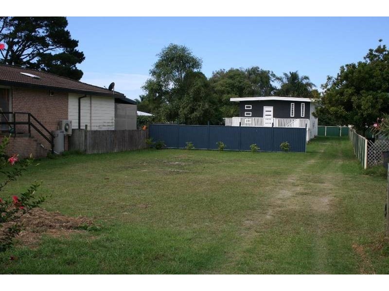 10 West Street, Greenwell Point NSW 2540
