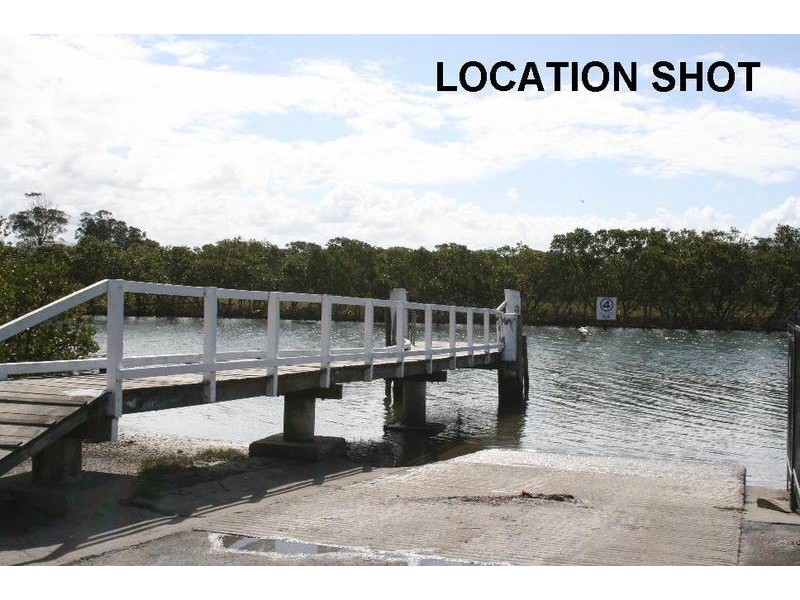 10 West Street, Greenwell Point NSW 2540