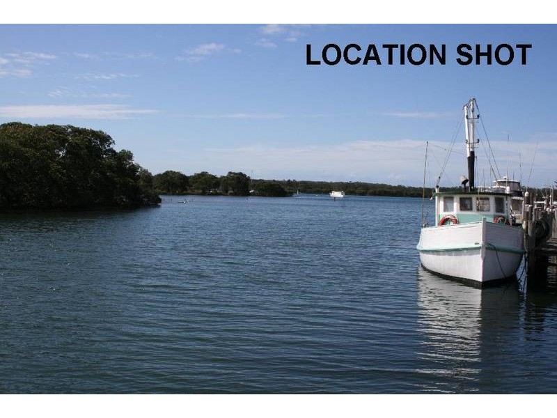 10 West Street, Greenwell Point NSW 2540