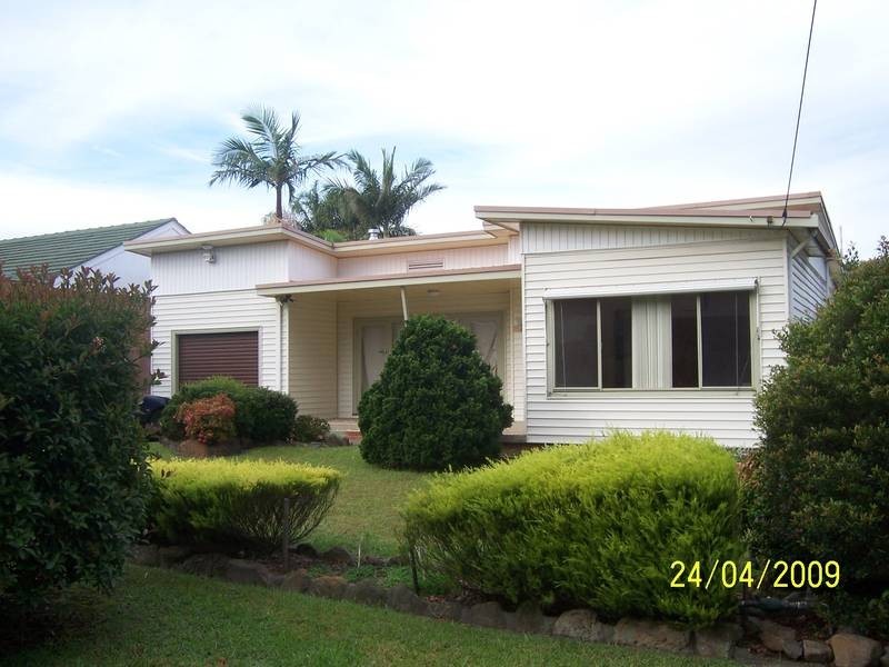 18 Lynburn Avenue, Bomaderry NSW 2541