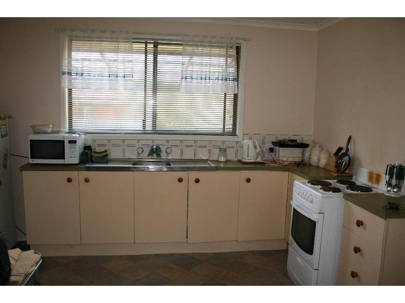 6 Weeroona Place, Nowra NSW 2541