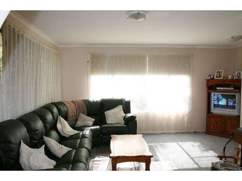 6 Weeroona Place, Nowra NSW 2541