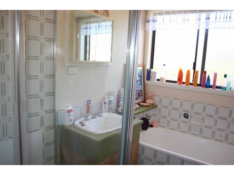 6 Weeroona Place, Nowra NSW 2541