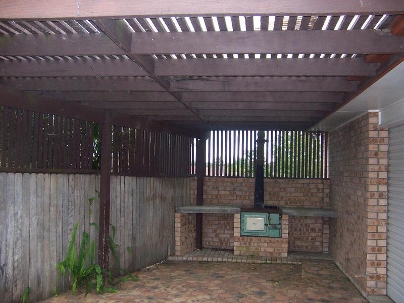 1 Chatsworth Crescent, North Nowra NSW 2541