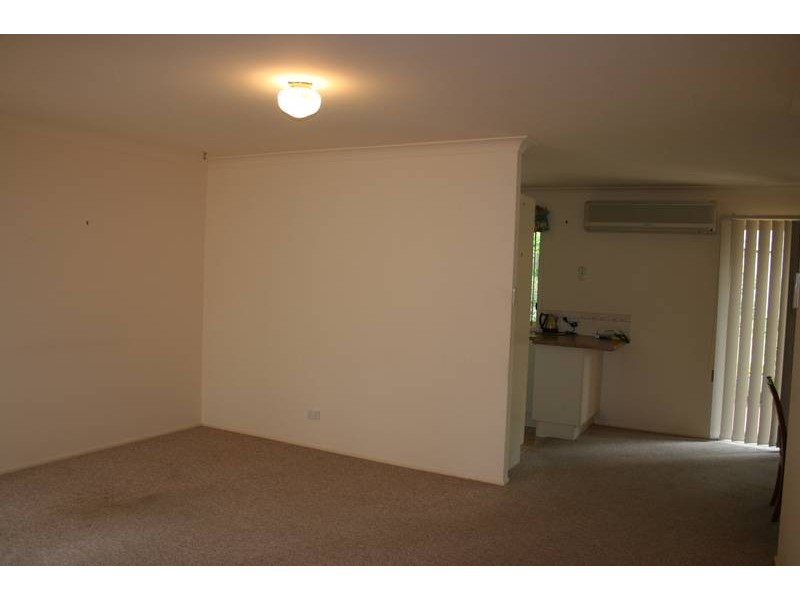 5/63 Brinawarr Street, Bomaderry NSW 2541