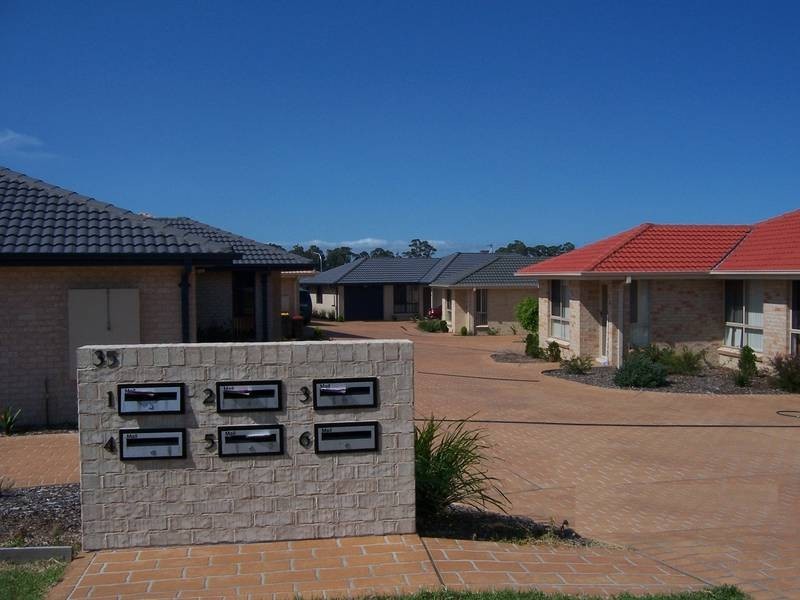 1/35 Sophia Road, Worrigee NSW 2540