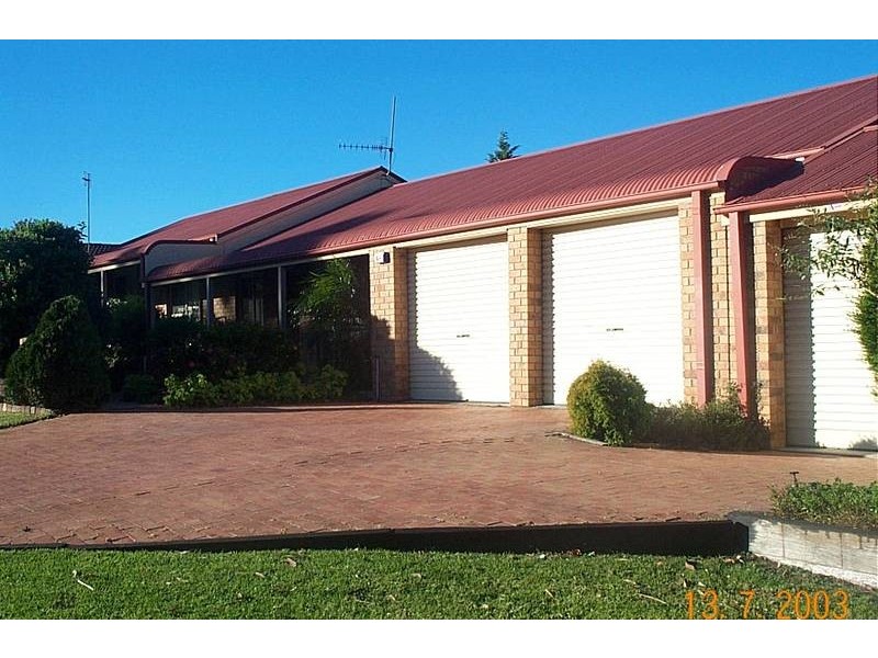 62 Lyndhurst Drive, Bomaderry NSW 2541