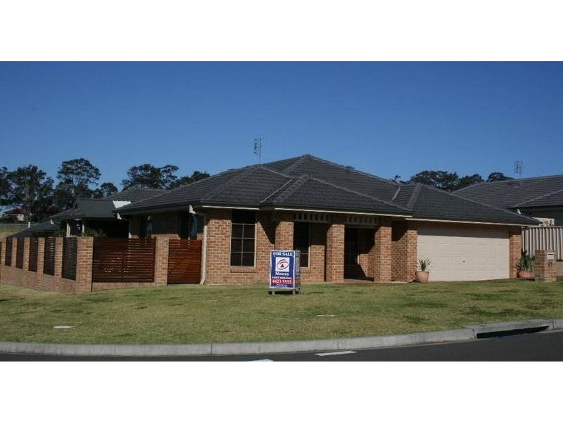 21 Carrington Park Drive, Nowra NSW 2541