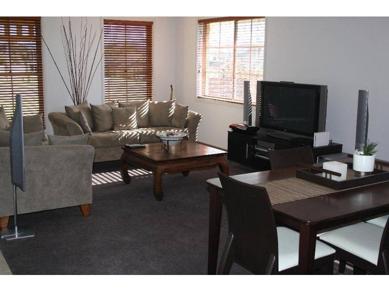 21 Carrington Park Drive, Nowra NSW 2541