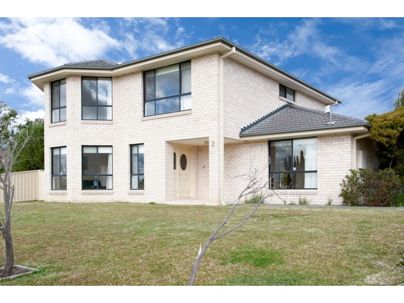 2 Hibiscus Place, Bomaderry NSW 2541